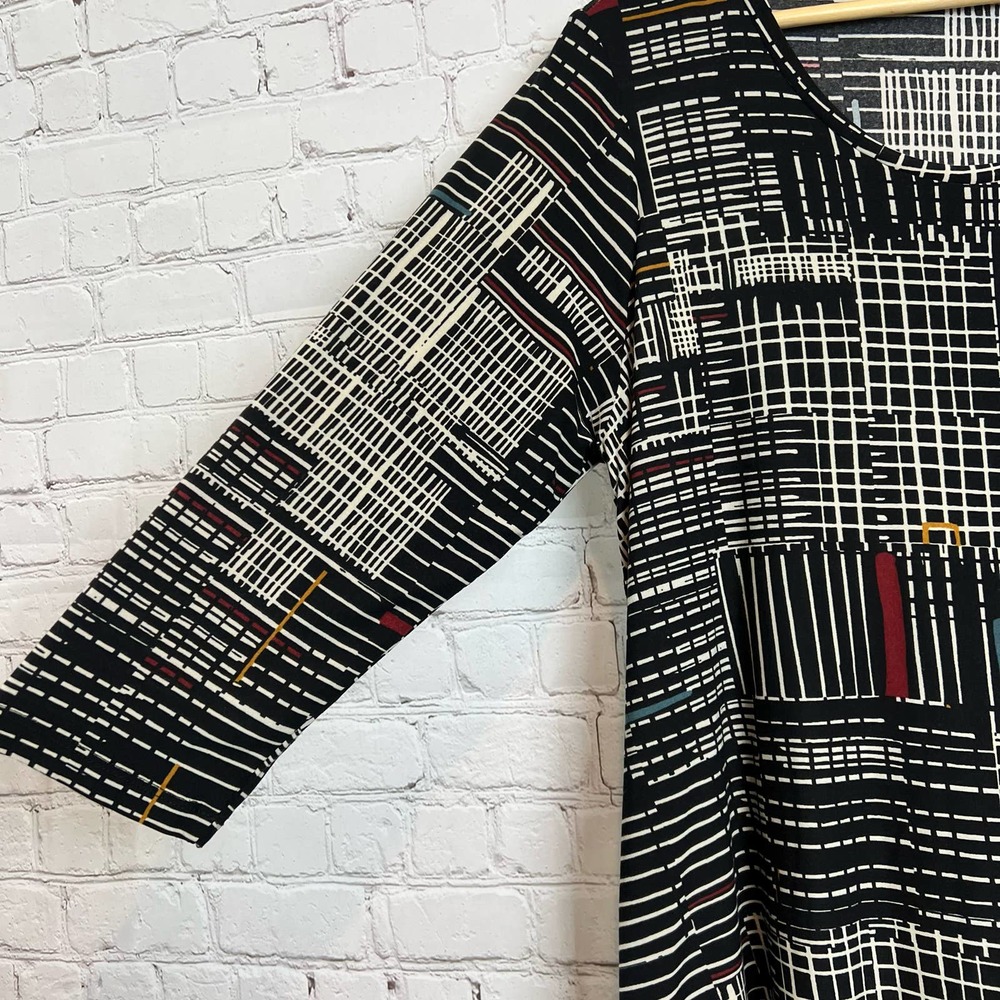 Sum Kim Side Button Tunic Top Geometric Print M - image 4